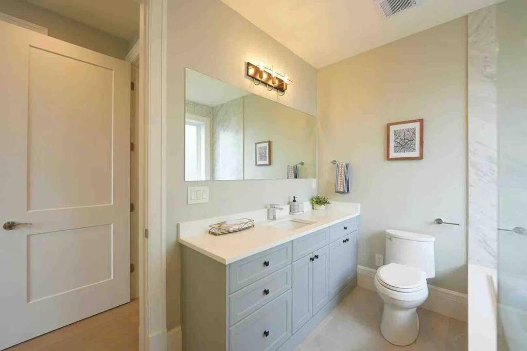 Four Bedrooms New Lovely Duplex House-1628 Vancouver Exterior foto